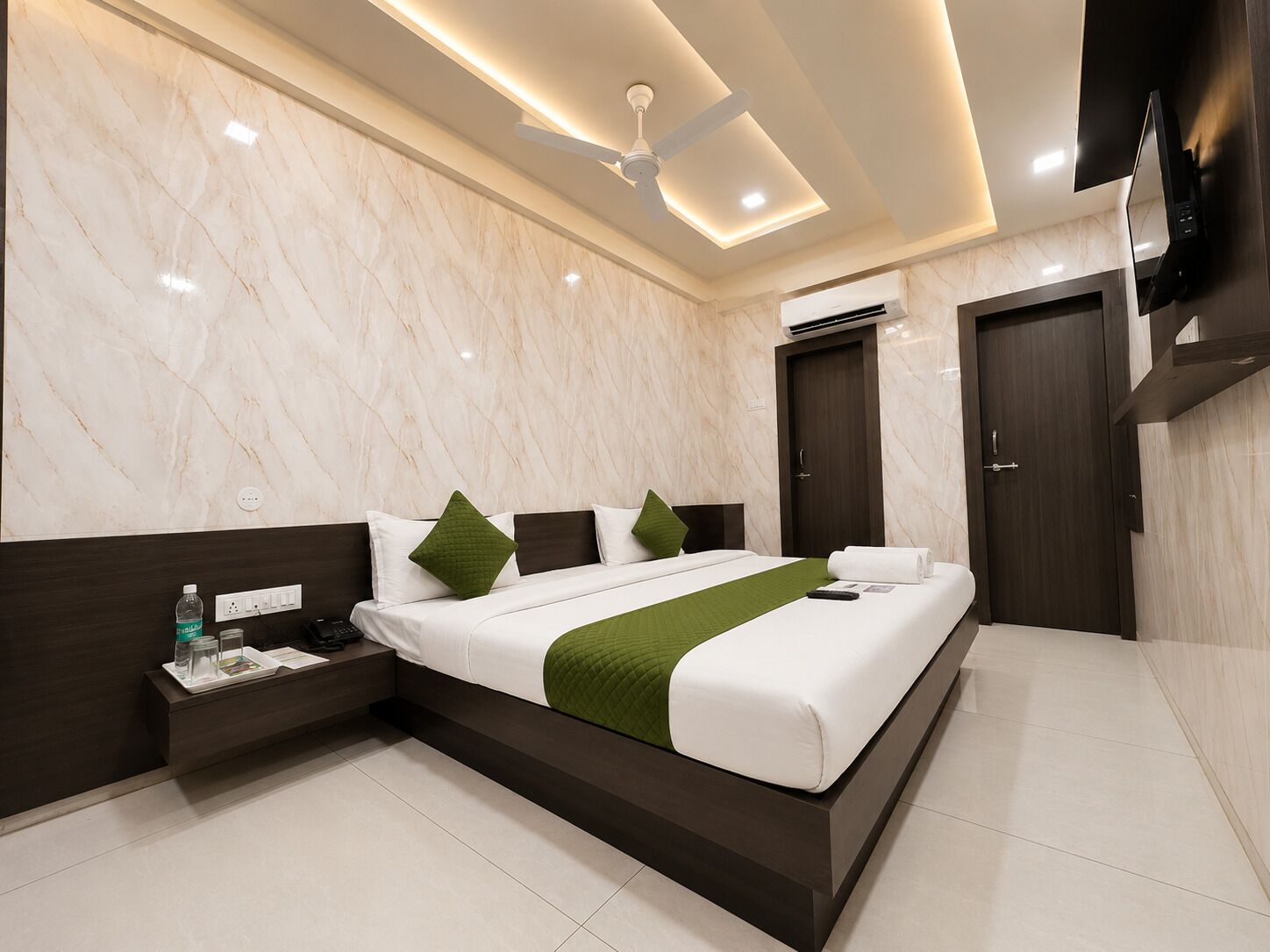 Deluxe Room | Desk, WiFi, bed sheets