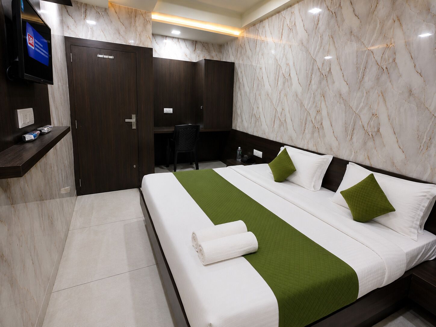 Deluxe Room | Desk, WiFi, bed sheets