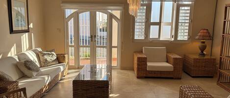 Älytelevisio, kirjoja