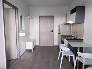 Shared Dormitory, 1 Bedroom, Accessible, Balcony | Interior