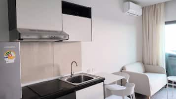 Dormitorio compartido, 1 habitación, accesible para personas con discapacidad, balcón | Interior