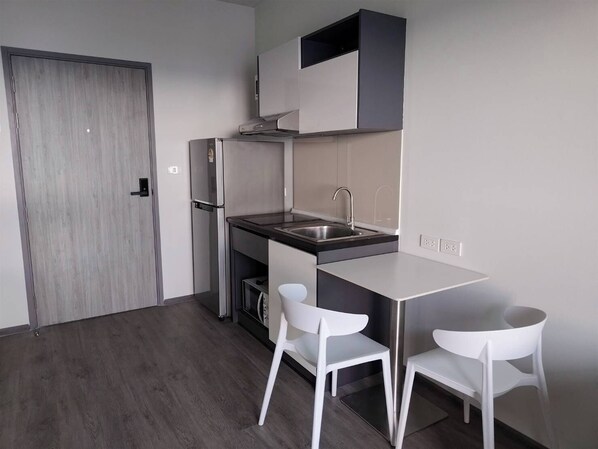 Shared Dormitory, 1 Bedroom, Accessible, Balcony | Interior - Room-charming Bangkok Apartment With Cit (Bangkok)