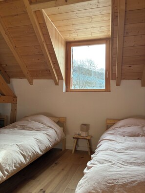 3 bedrooms, desk, free WiFi, bed sheets - Charming mountain barn (Baren)