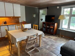 Apartment, 1 Bedroom, Patio, Garden View | Dining room - Completely Smoke-free Apartment Near the Beach (Tønsberg)