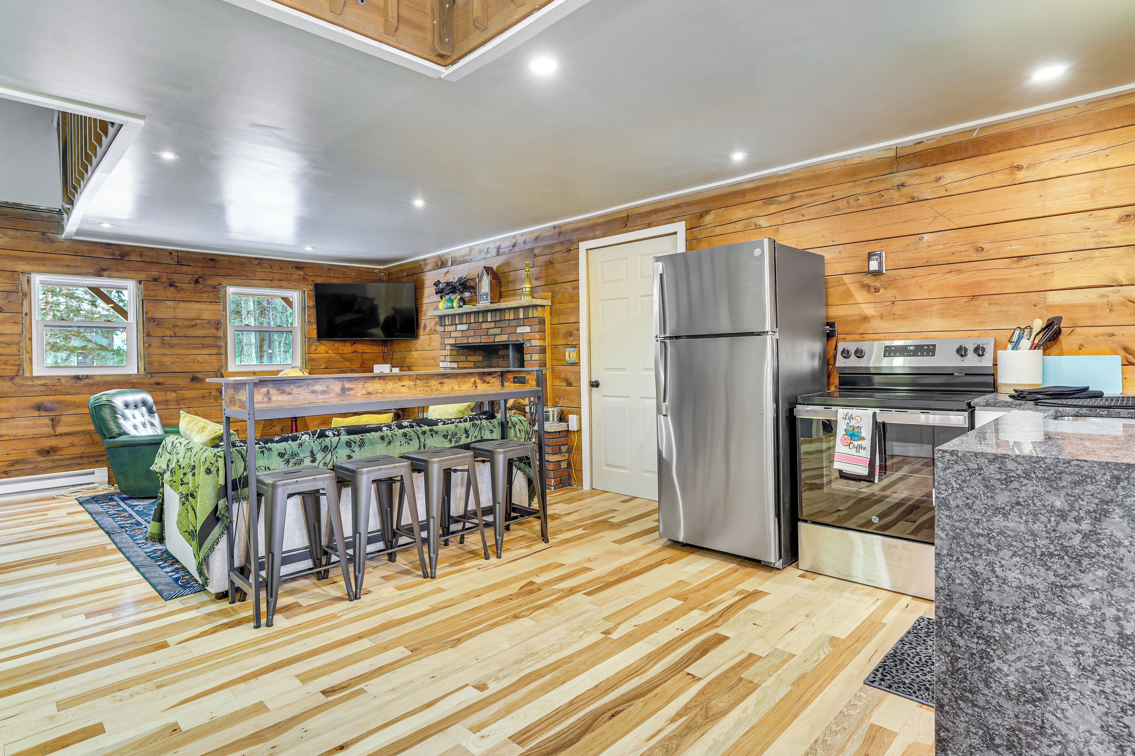 House (3 Bedrooms) | Interior