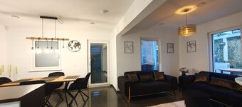 Karlsruhe Holiday & Business Home