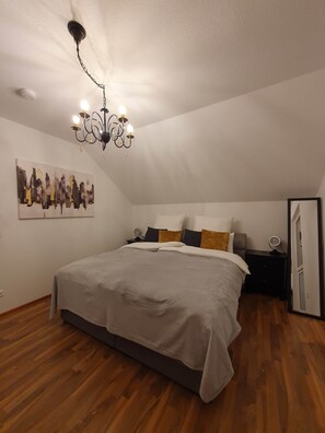 3 Schlafzimmer, Bügeleisen/Bügelbrett, WLAN, Bettwäsche