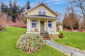 House (3 Bedrooms) | Interior - 3 BR Cozy Cottage: w/ Hot Tub & Wifi (Freeland)