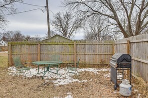 House (3 Bedrooms) | Interior - 1 Mi to Rock Riverfront: Pet-friendly Retreat! (Rock Falls)