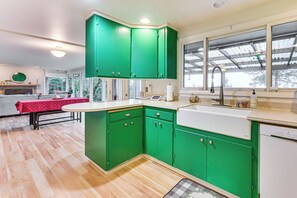 House (3 Bedrooms) | Interior - Private Beach, Stunning Views! Home on Oyster Bay! (Olympia)