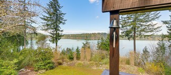 Private Beach, Stunning Views! Home on Oyster Bay!