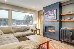 Apartment (1 Bedroom) | Front of property - Fully Renovated! Luxe Ski Condo Near Stowe Mtn (Stowe)