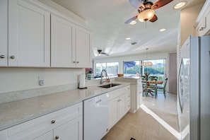 Apartment (3 Bedrooms) | Interior - Dock + Pool Access: Waterfront Marco Island Escape (Marco Island)