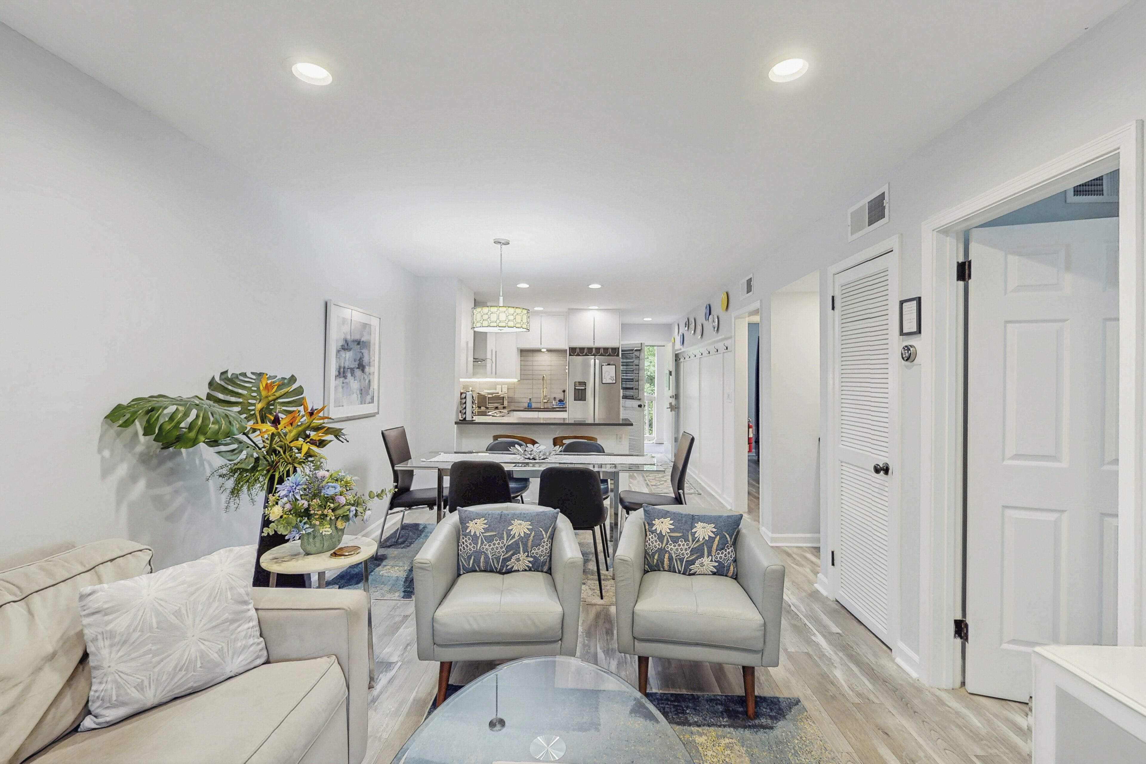 Apartment (2 Bedrooms) | Front of property