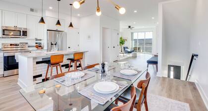 Mtn-view Balcony: Riverside Grand Junction Home!