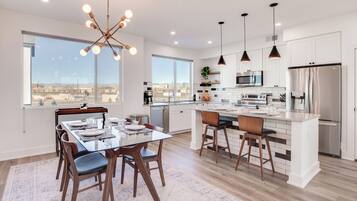 Apartment (4 Bedrooms) | Bahagian dalam