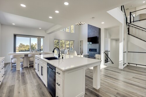 Group Getaway in Monument! High-end Home w/ Views