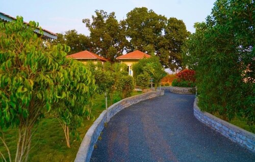 Karhandla Tigers Farm And Resort