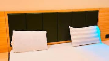 Deluxe-dobbeltværelse - byudsigt | Lydisolering, strygejern/strygebræt, gratis Wi-Fi