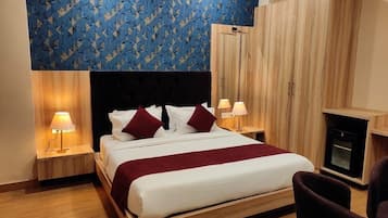 Soundproofing, iron/ironing board, free WiFi