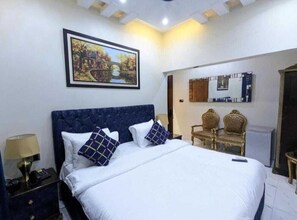 Soundproofing, iron/ironing board, free WiFi - Hotel Hilton Karachi (Karachi)