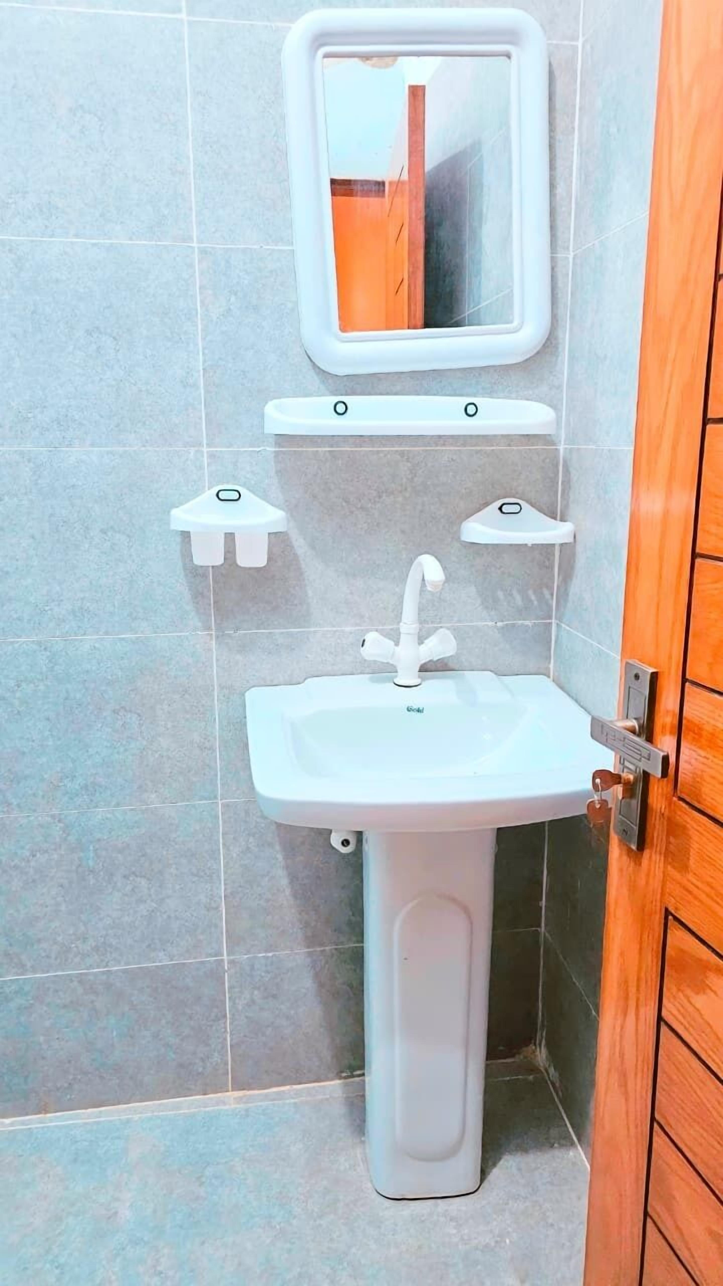 ห้องดีลักซ์ดับเบิล, วิวเมือง | ห้องน้ำ