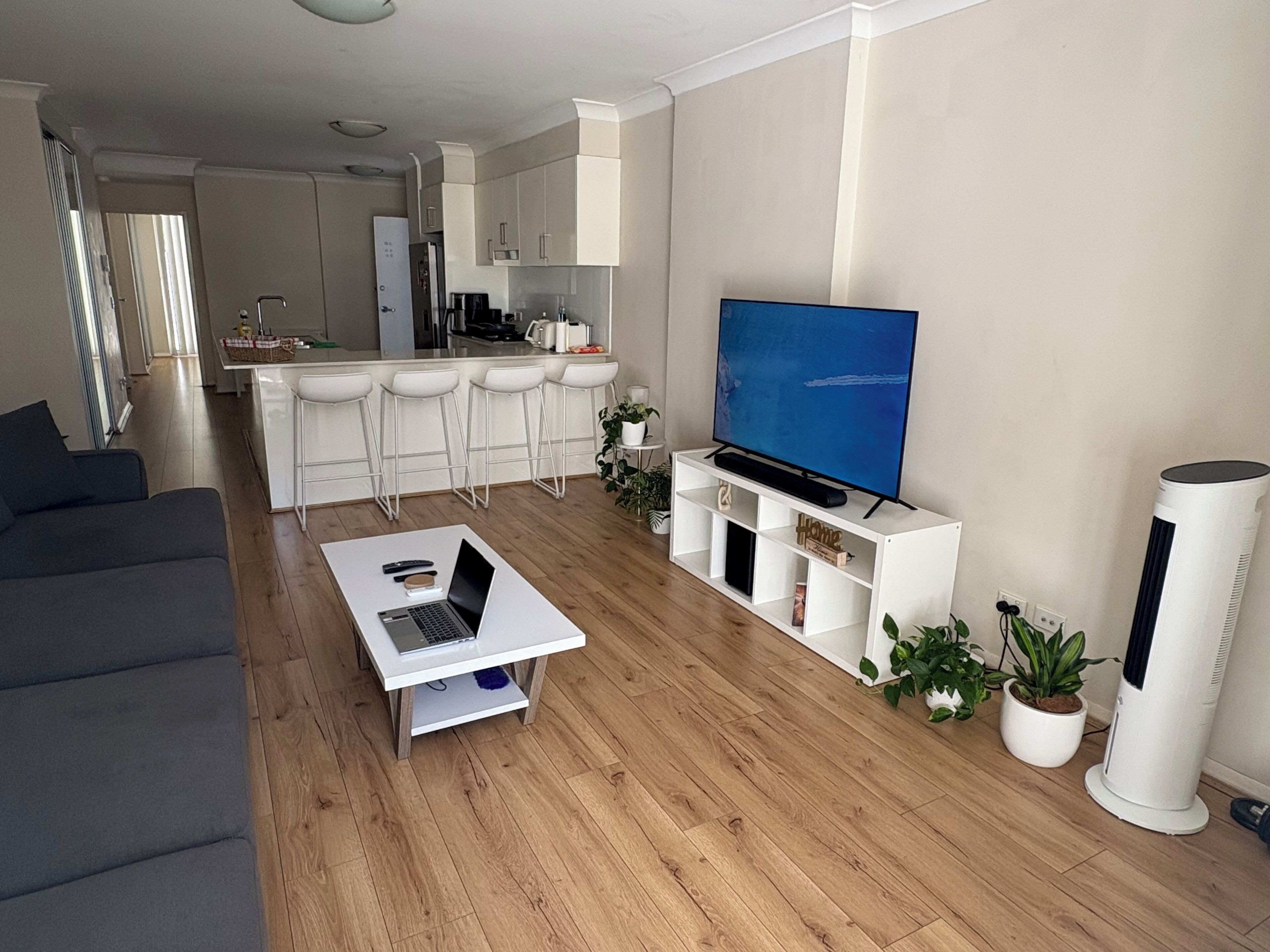 Room, 1 Bedroom, Accessible, Smoking | Living room