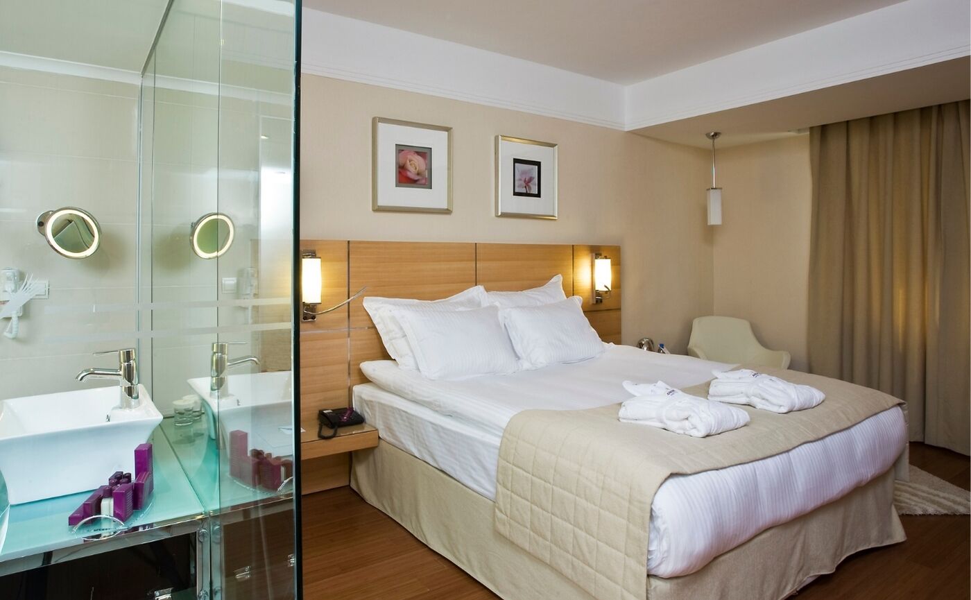 Una scrivania, postazione laptop, Wi-Fi gratuito