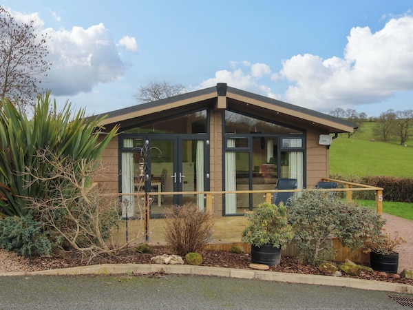 The Hedgerows - Hillview Lodges - Worcestershire