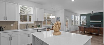 Near Carolina Horse Park Family Friendly 4BR Home w/ Poker Room & Bocce