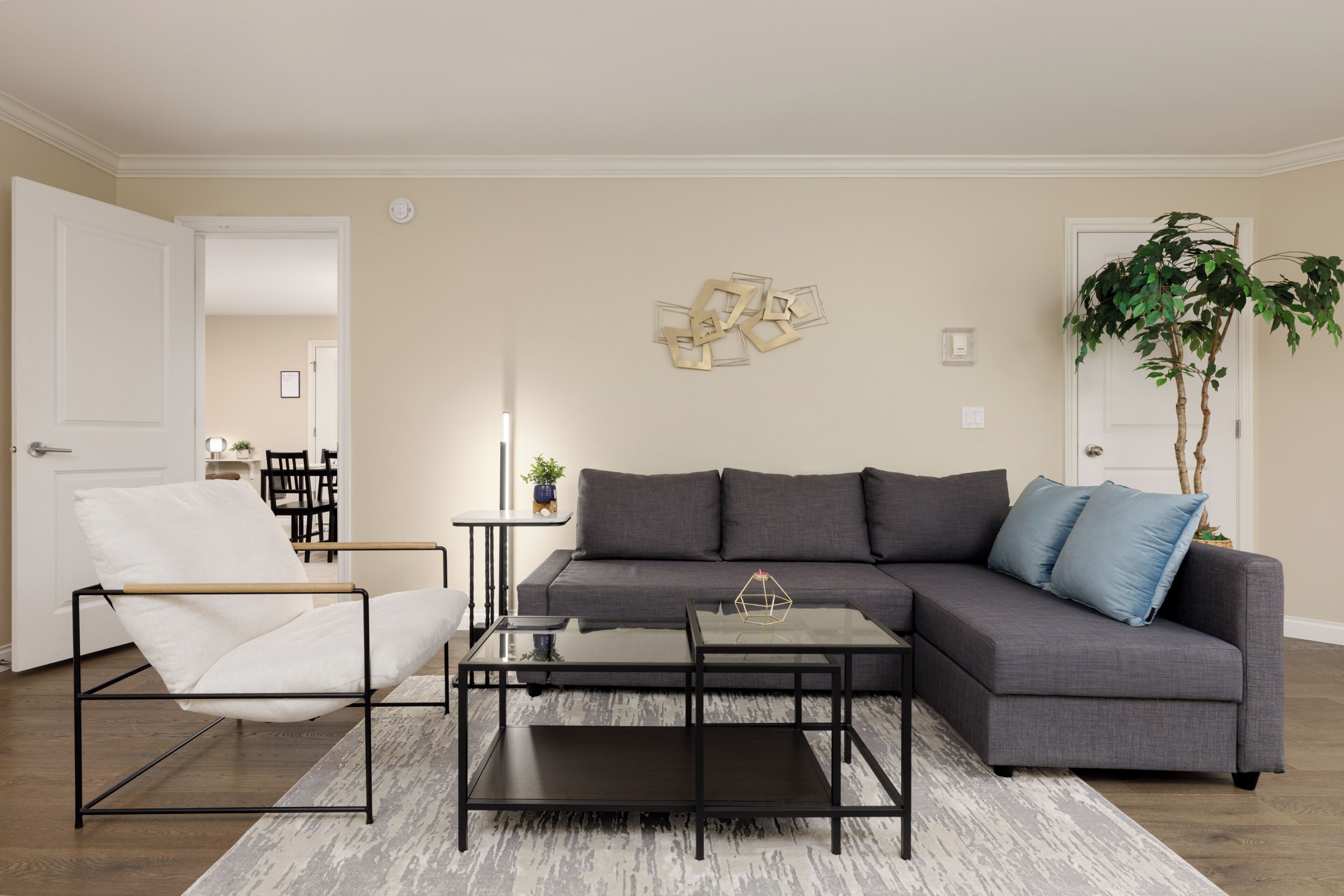 Una Smart TV, una oficina