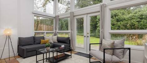 Televisión y oficina