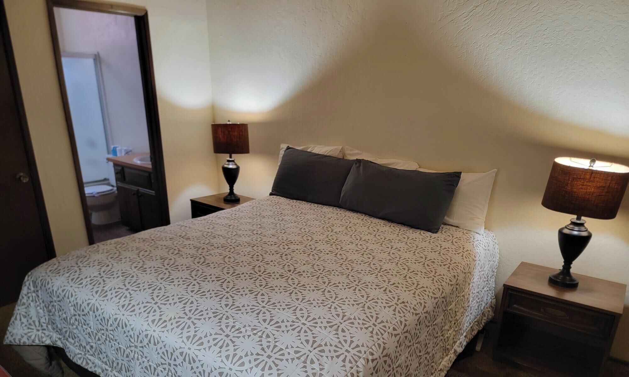 Wifi gratis y ropa de cama 