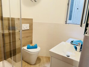 Bathroom - Apartment With Garden and Swimming Pool Access (San Michele al Tagliamento)