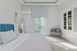 2 bedrooms, iron/ironing board, WiFi, bed sheets - Stylish Apartment Near Nile - Palace Views (Cairo)