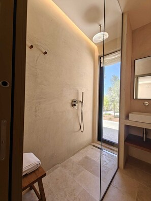 Shower, hair dryer, bidet, towels - La Terrera - Torre dell'Orso Bay - Villa with access to Masseria Pool (Torre dell'Orso)