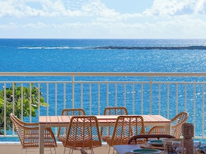 Outdoor dining - Nouveau! Appartement 3 lits avec la plus belle vue de la Baie Orientale (Saint-Martin)
