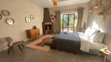 Deluxe Double Room, Garden View
