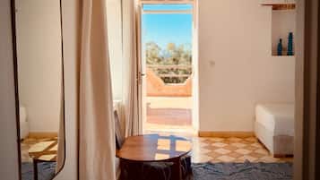 Deluxe-Vierbettzimmer, Meerblick | Innenbereich