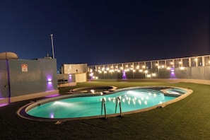 12 albercas al aire libre 