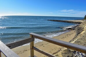 Beach nearby - Fantastic Ocean views, steps to shared private beach! (Dennis Port)