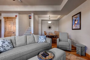 Smart TV, fireplace - Moose Mgmt at Moose Lodge 9: King Beds, Hot Tub, Walk to Skiing (Park City)
