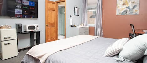 1 habitación, tabla de planchar con plancha y wifi