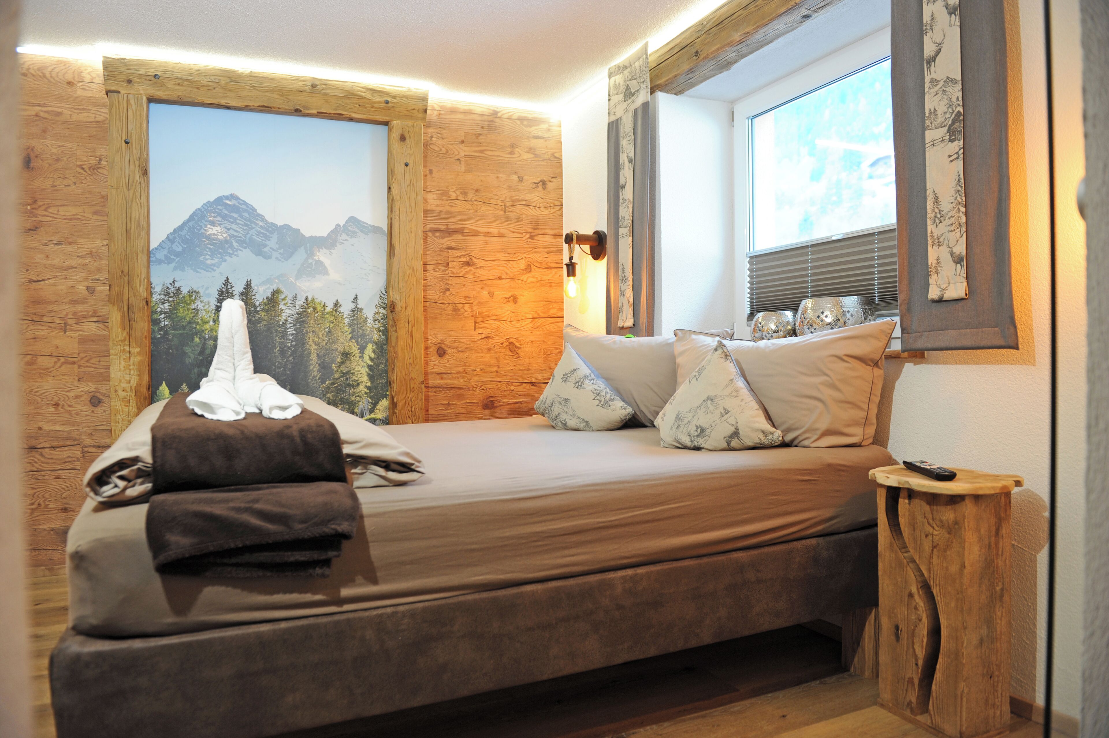 أغطية فراش متميزة وبديكورات فريدة لكل غرفة وطراز فريد لكل وحدة