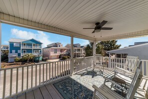 Property grounds - Beautiful Home close to the Beach! (Sunset Beach)