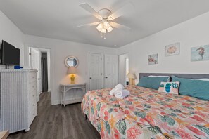 4 bedrooms, free WiFi, bed sheets - Beautiful Home close to the Beach! (Sunset Beach)