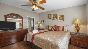 Room - Lovely off Island pet friendly home! (Supply)