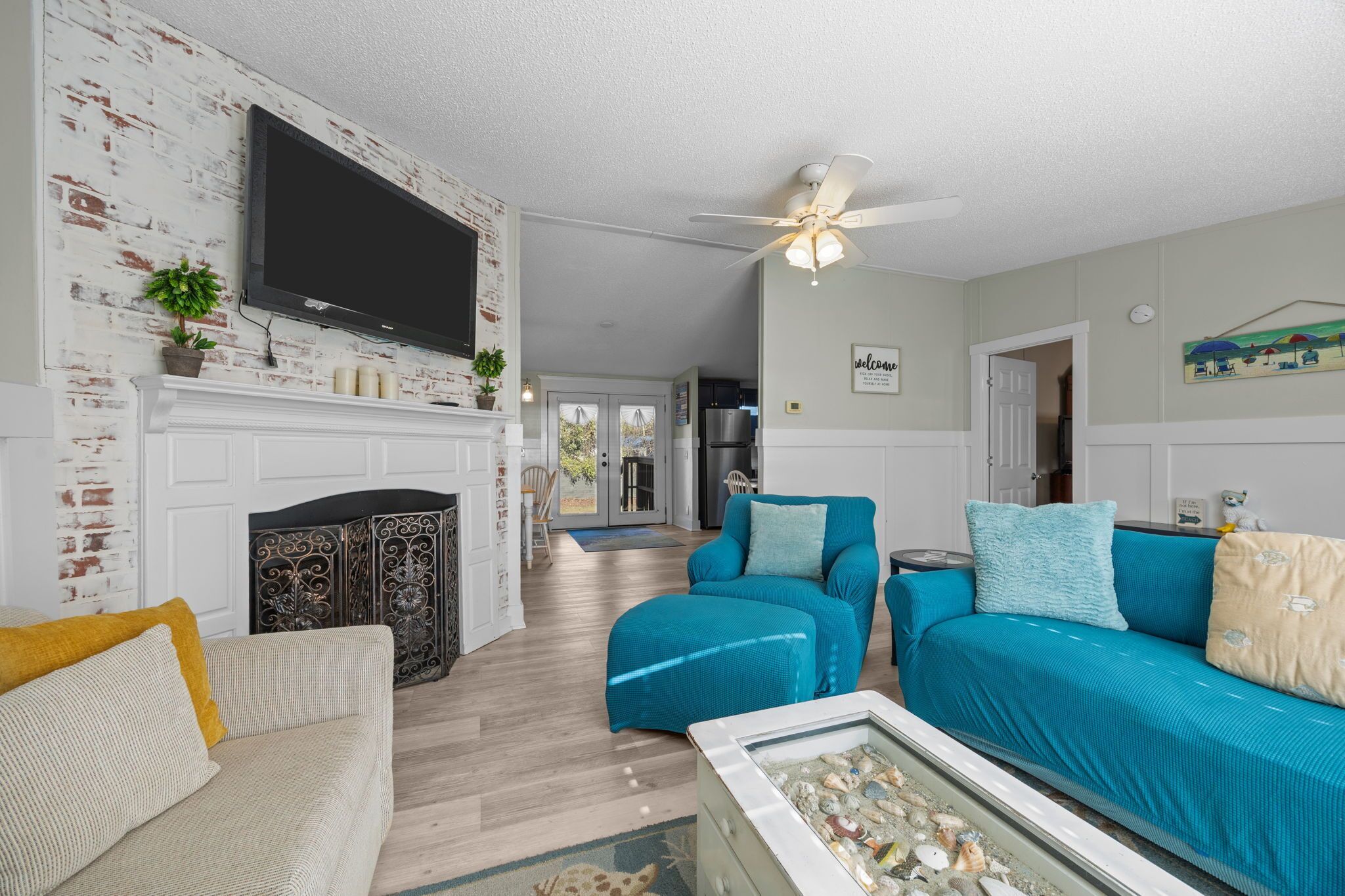 Smart TV, video games, DVD player