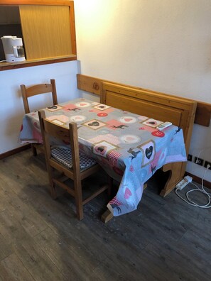 Dining - VALFREJUS. PIED DES PISTES STUDIO (MODANE)