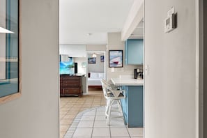 Interior - Gulf-front condo w/ pools & direct beach access (Panama City Beach)